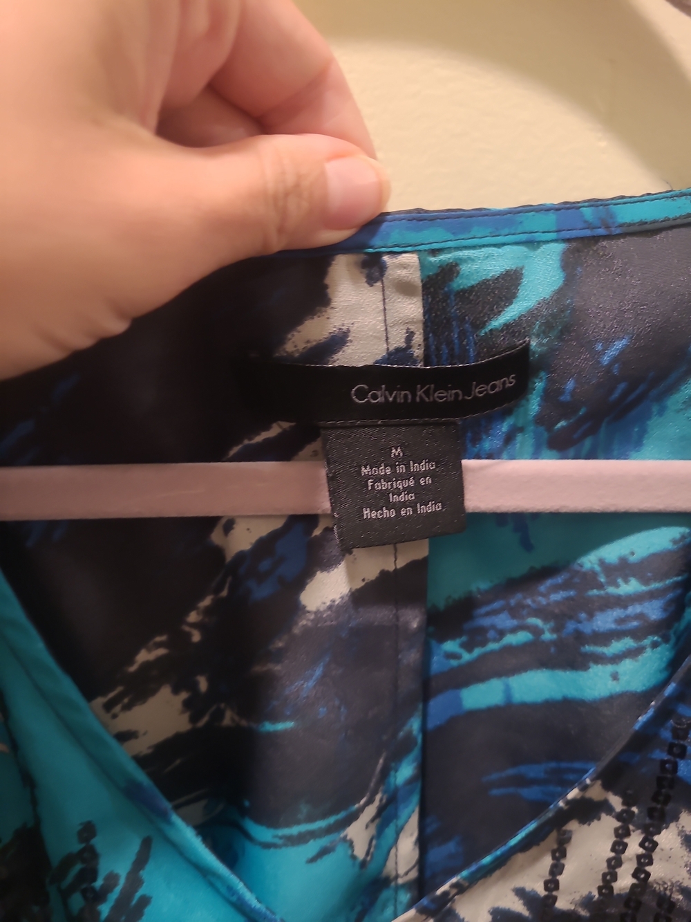 Calvin Klein Blue & Teal Abstract V-Neck Blouse Medium - Picture 3 of 11